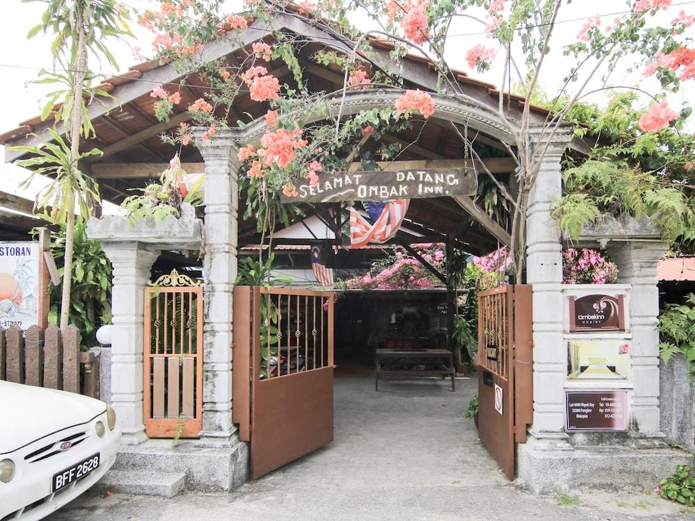 Ombak Inn Chalet Kampung Teluk Nipah Ngoại thất bức ảnh