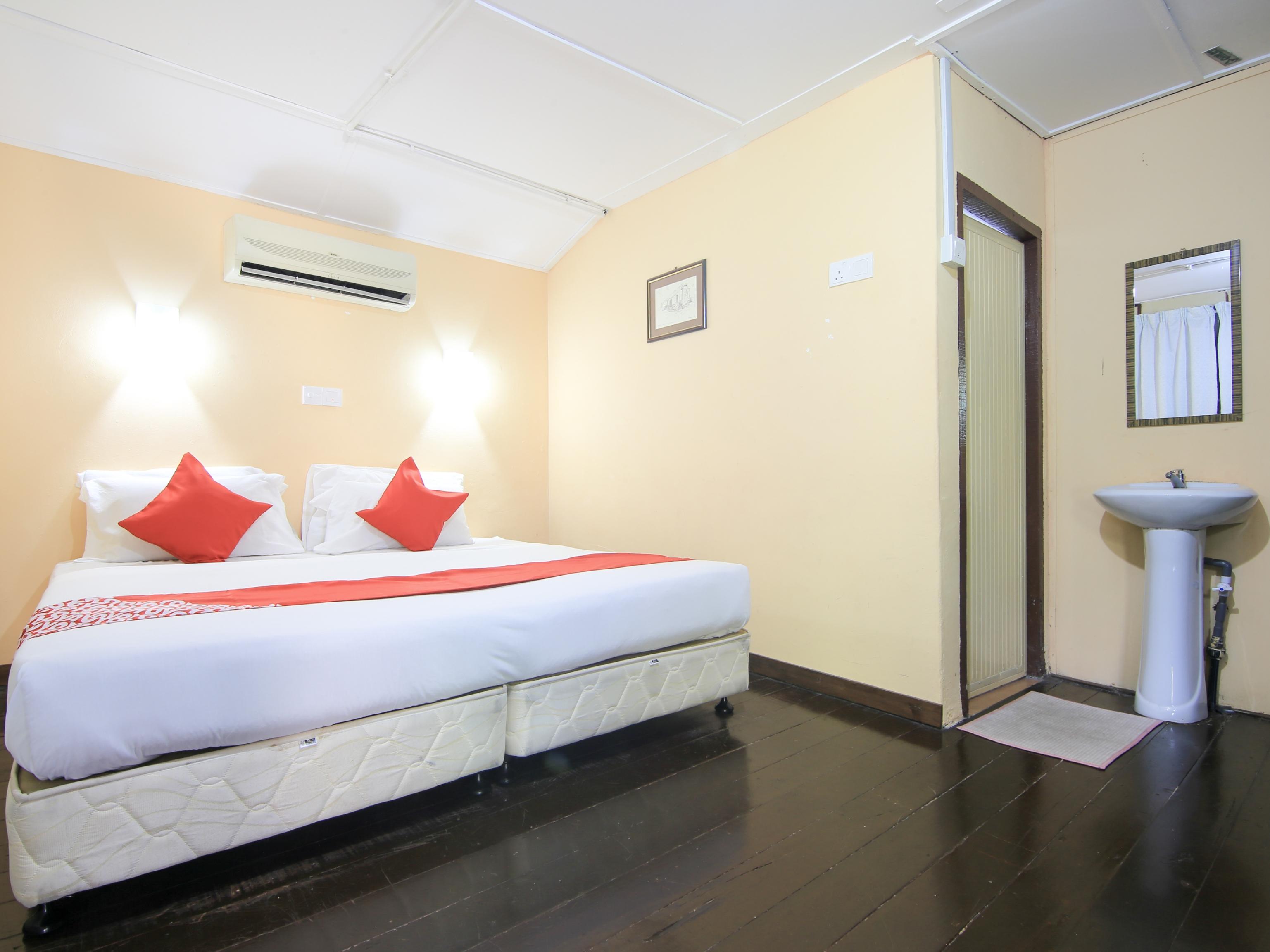 Ombak Inn Chalet Kampung Teluk Nipah Ngoại thất bức ảnh