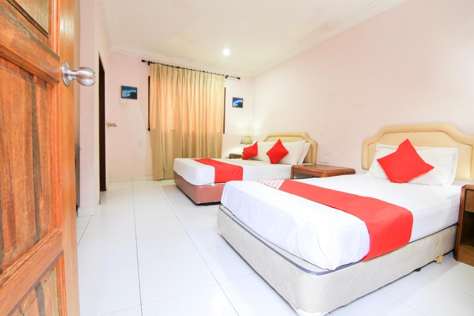 Ombak Inn Chalet Kampung Teluk Nipah Ngoại thất bức ảnh