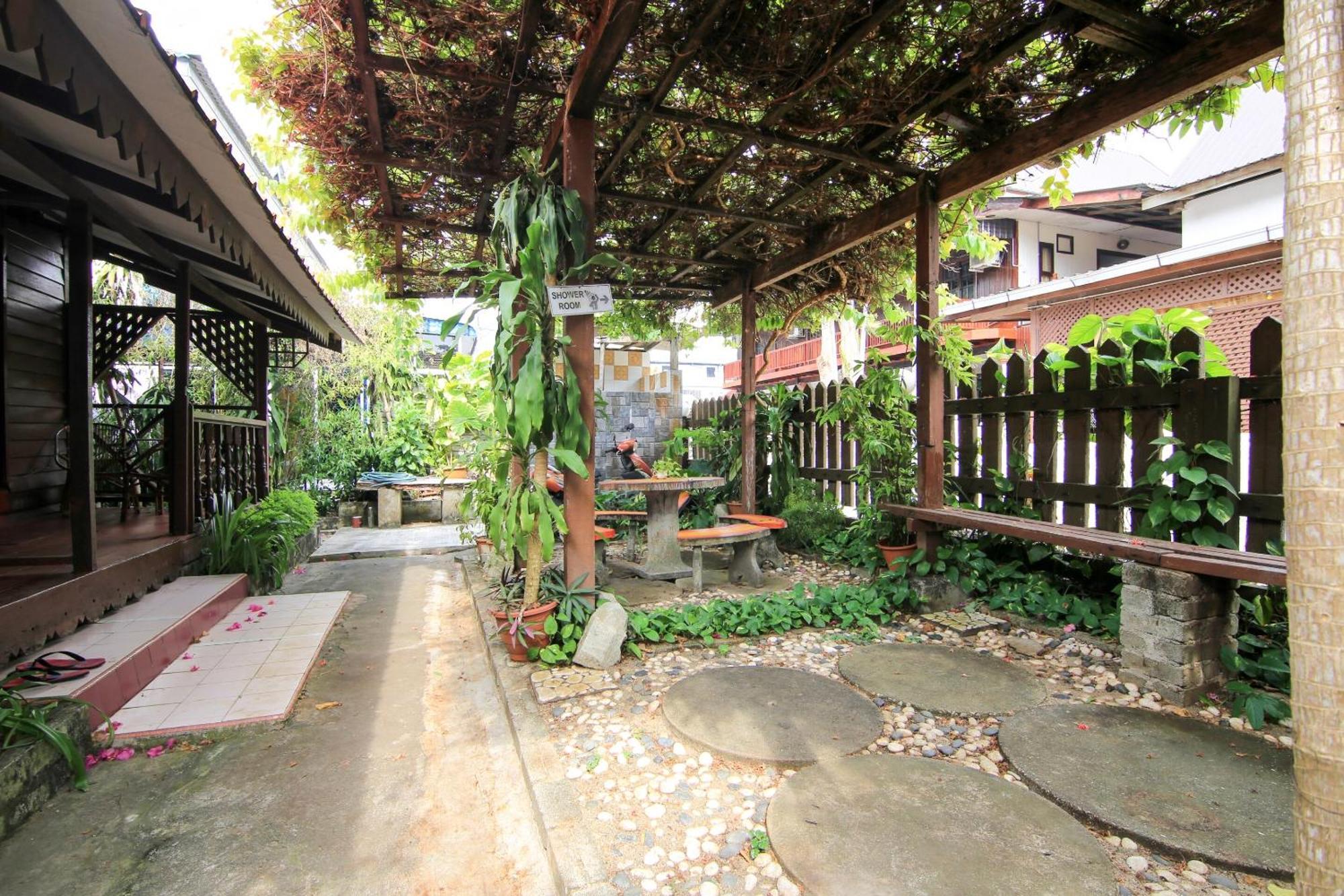 Ombak Inn Chalet Kampung Teluk Nipah Ngoại thất bức ảnh