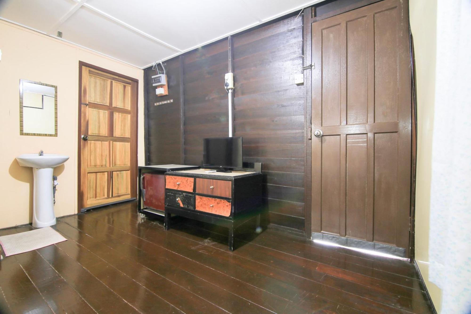 Ombak Inn Chalet Kampung Teluk Nipah Ngoại thất bức ảnh