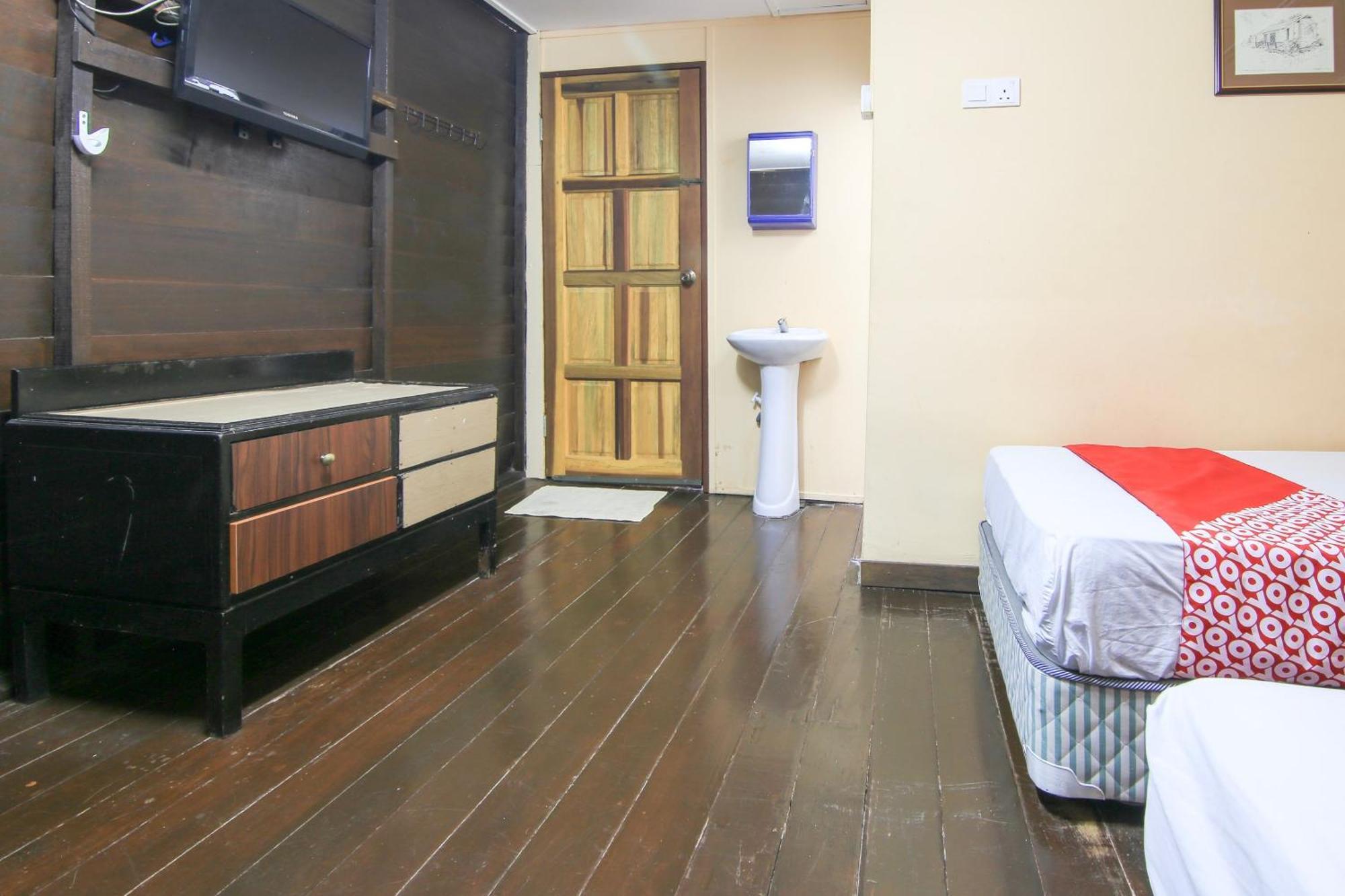 Ombak Inn Chalet Kampung Teluk Nipah Ngoại thất bức ảnh