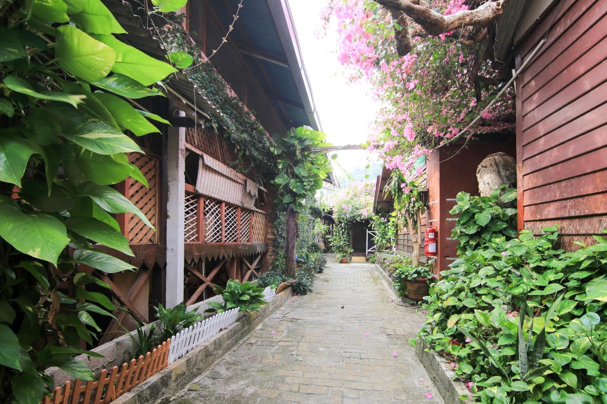 Ombak Inn Chalet Kampung Teluk Nipah Ngoại thất bức ảnh